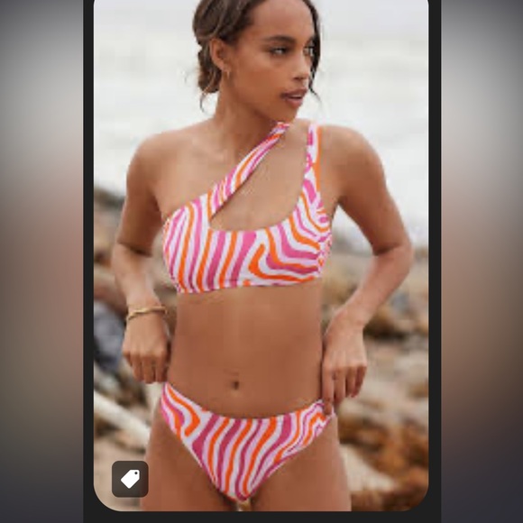 Solid & Striped Brody Bikini Top - Picture 4 of 4